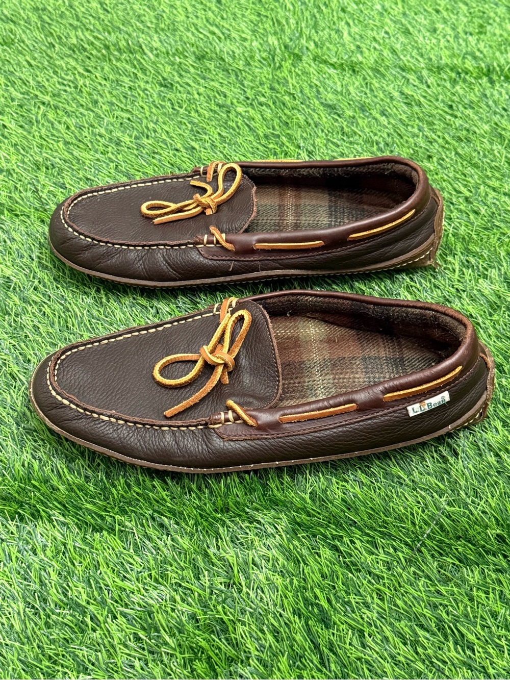 L.L. Bean Handsewn Slippers Flannel Lined Lounge Moccasins Leather Brown Mens 10